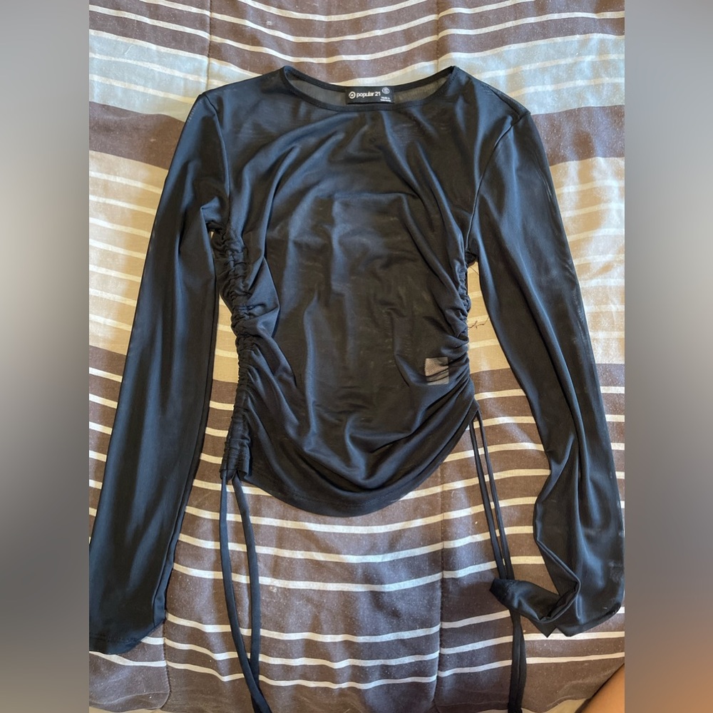 Cropped long sleeve crop top